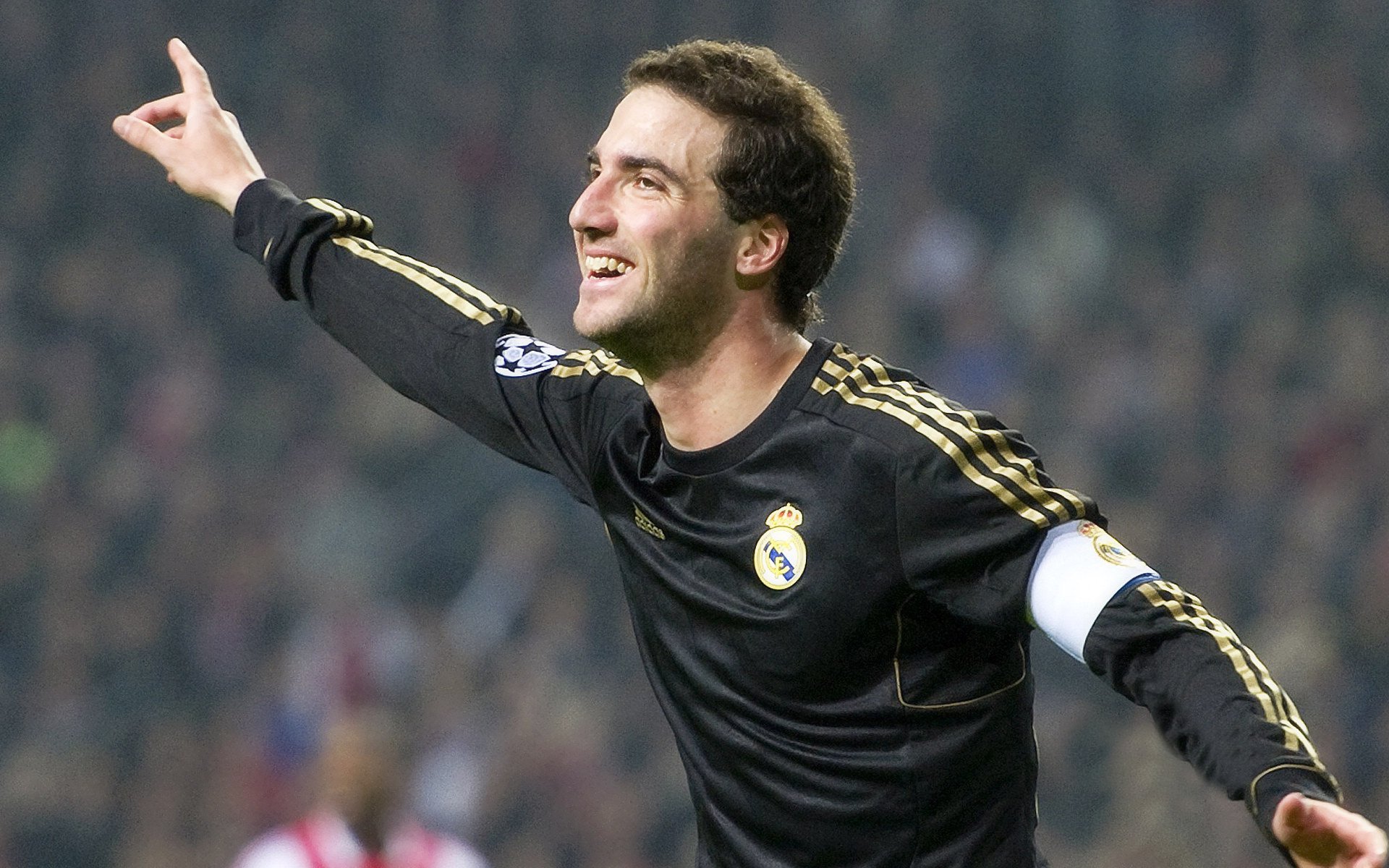 史上最震撼的欧冠“对决瞬间”集锦，史上最精彩的欧冠决赛