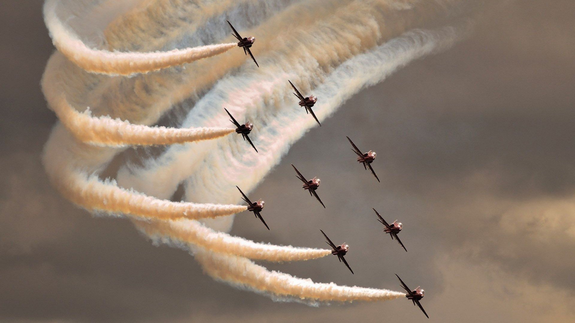 中国足球裁判员培训实现线上线下融合，提升判罚水平，2021足球裁判员培训报名